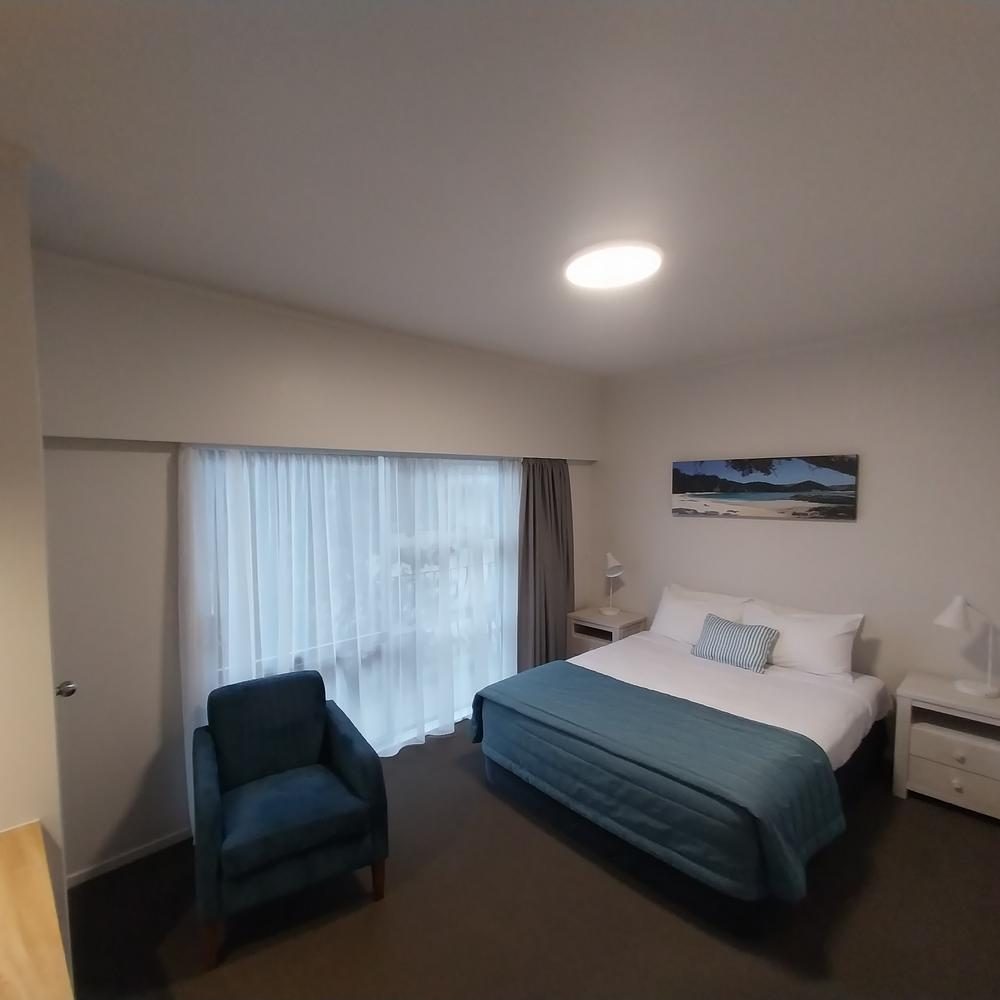 Top Floor 1-Bedroom